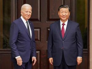 China Tuduh AS Munafik Usai Dikritik Xenofobia-Curang oleh Biden