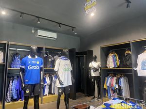 Jersey PSIM Ternyata Juga Digandrungi Bule Lho Dab!