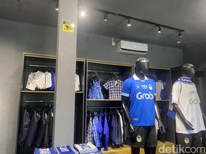 Jersey-Syal Laskar Mataram Laris Manis, PSIM Store Raup Cuan