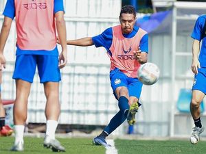 Cedera Parah, Pemain PSIS Delvin Rumbino Akhiri Musim Lebih Cepat Cedera Parah, Pemain PSIS Delvin Rumbino Akhiri Musim Lebih Cepat