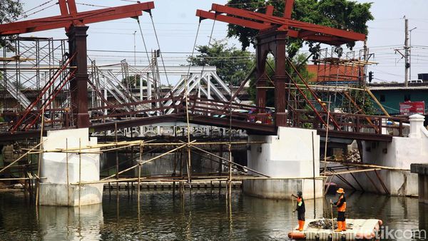 Rehabilitasi Jembatan Gantung Tertua di Jakarta