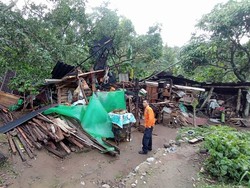 Angin Puting Beliung Rusak Empat Rumah di Pagar Alam