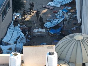 Pasukan Israel Kembali Gempur Rumah Sakit Al-Shifa di Gaza Pasukan Israel Kembali Gempur Rumah Sakit Al-Shifa di Gaza