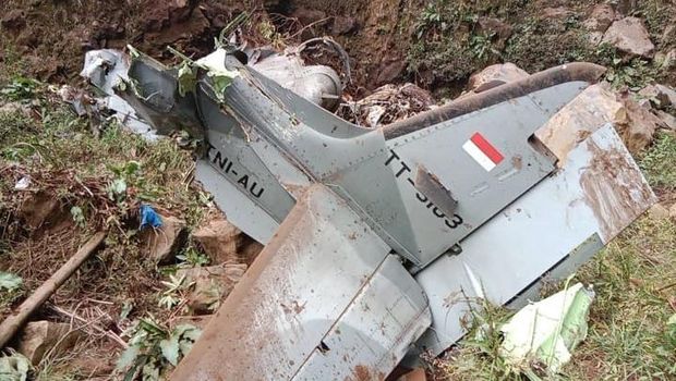 super tucano jatuh di pasuruan