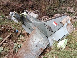 TNI AU Sisir Lokasi Jatuhnya Pesawat Super Tucano Cari Kotak Hitam