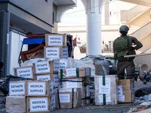 Israel Tangkap Direktur dan Banyak Dokter Senior RS Al Shifa Israel Tangkap Direktur dan Banyak Dokter Senior RS Al Shifa