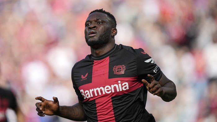 Leverkusens Victor Boniface is playing during the German Bundesliga soccer match between Bayer Leverkusen and FC Heidenheim in Leverkusen, Germany, Sunday, Sept. 24, 2023. (AP Photo/Martin Meissner)
