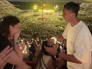 Pria Deli Serdang Nikahi Wanita yang Dilamar di Konser Coldplay Pria Deli Serdang Nikahi Wanita yang Dilamar di Konser Coldplay