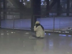 Viral Wanita Nangis Ketinggalan Pesawat karena Asyik Belanja Sale 11.11