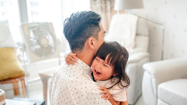 5 Child Behaviors to Seek Parental Attention and How to Handle Them According to Experts