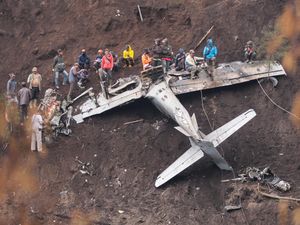Jatim Sepekan: Jatuhnya Super Tucano hingga OTT KPK di Bondowoso Jatim Sepekan: Jatuhnya Super Tucano hingga OTT KPK di Bondowoso