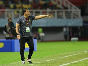 Reaksi Bima Sakti Saat VAR Tak Beri Hadiah Penalti untuk Indonesia