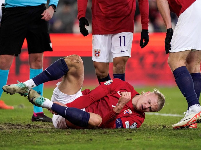 Soccer Football - International Friendly - Norway v Faroe Islands - Ullevaal Stadion, Oslo, Norway - November 16, 2023 Norway's Erling Braut Haaland reacts  Cornelius Poppe/NTB via REUTERS    ATTENTION EDITORS - THIS IMAGE WAS PROVIDED BY A THIRD PARTY. NORWAY OUT. NO COMMERCIAL OR EDITORIAL SALES IN NORWAY.