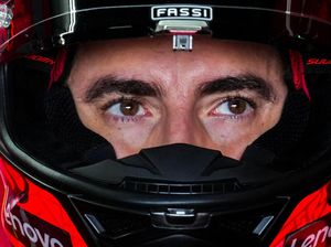 Respons Bagnaia Kala Martin Melorot Posisinya Lalu Salahkan Ban di MotoGP Qatar Respons Bagnaia Kala Martin Melorot Posisinya Lalu Salahkan Ban di MotoGP Qatar