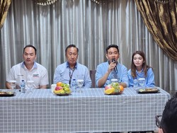 Temui Relawan di Jambi, Gibran Jawab Alasan Jadi Cawapres di Usia Muda