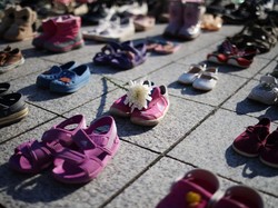 Aksi Damai di Seoul, Lusinan Sepatu Lambangkan Rakyat Palestina yang Tewas