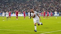 Dua kali bertemu di ronde dua, Indonesia dua kali pula menelan kekalahan. Pertama saat dilibas 1-5 di Basra pada November 2023. Foto: AP/Nabil al-Jurani
