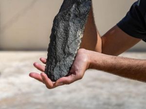 Kapak Tangan Purba Ditemukan di Utara Arab Saudi, Usianya 200 Ribu Tahun Kapak Tangan Purba Ditemukan di Utara Arab Saudi, Usianya 200 Ribu Tahun