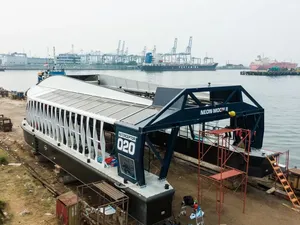 Harga Kapal Pembersih Sampah Sumbangan Coldplay Bikin Melongo Harga Kapal Pembersih Sampah Sumbangan Coldplay Bikin Melongo