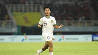 Nabil Asyura mencetak gol untuk Indonesia di Piala Dunia U-17 2023. Dia membobol gawang Maroko saat Indonesia kalah 1-3. (Foto: Doc LOC WCU17/NFL)