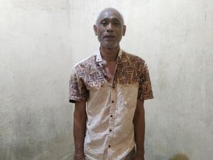 Tampang Pria di Takalar Tikam Tetangga hingga Tewas gegara Dendam Tampang Pria di Takalar Tikam Tetangga hingga Tewas gegara Dendam