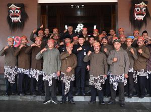 Kali Pertama Ada Upacara Pelepasan Purna Tugas Kades di Kebumen