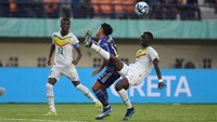 Timnas Jepang U-17 kontra Senegal U-17 berlangsung di Stadion Si Jalak Harupat, Bandung dalam laga terakhir Grup D. Di laga lainnya, juga main di waktu yang sama Polandia vs Argentina.