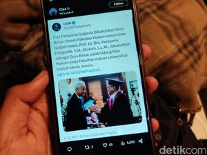 UGM Buka Suara soal Foto Ganjar di Postingan Pengukuhan Guru Besar UGM Buka Suara soal Foto Ganjar di Postingan Pengukuhan Guru Besar