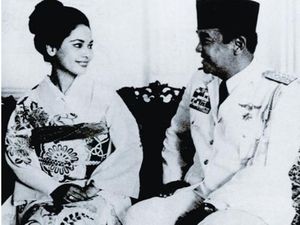 Ratna Sari Dewi Setuju Surat Cinta Sukarno Dibawa dari Jepang ke RI Ratna Sari Dewi Setuju Surat Cinta Sukarno Dibawa dari Jepang ke RI