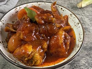 Resep  Ayam Asam Manis Berkuah Kental untuk Lauk Bekal yang Enak