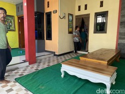 Suasana Duka Selimuti Rumah Ortu Yuda Pilot Super Tocano Jatuh di Pasuruan