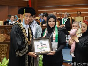 Beasiswa Unair Buat Mahasiswa Palestina Merasa Tak Sendiri Saat Rumah Dibom Beasiswa Unair Buat Mahasiswa Palestina Merasa Tak Sendiri Saat Rumah Dibom