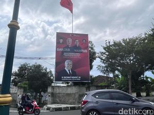 Alasan PDIP Coret Gambar Jokowi dari Baliho Ganjar-Mahfud: Sakit Hati?