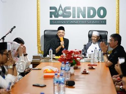 Silaturahmi dengan Puang Makka, Ganjar Terima Aspirasi soal Pendidikan