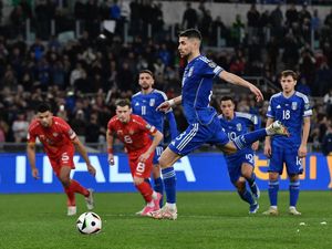 Teknik Penalti Jorginho Sudah Terbaca Kiper Lawan