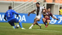 Meski begitu, Venezuela masih menunggu status mereka lolos sebagai runner up grup atau peringkat ketiga terbaik. Hal itu bergantung pada hasil lain di grup ini antara Meksiko vs Selandia Baru.