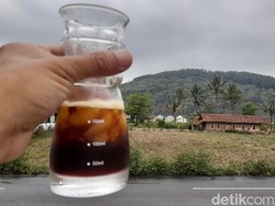 Di Sumedang Bisa Ngopi Cantik dengan Pemandangan Gunung Palasari