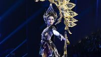 7 Potret Aksi Fabienne di National Costume Miss Universe 2023, Pakai Kostum Wayang