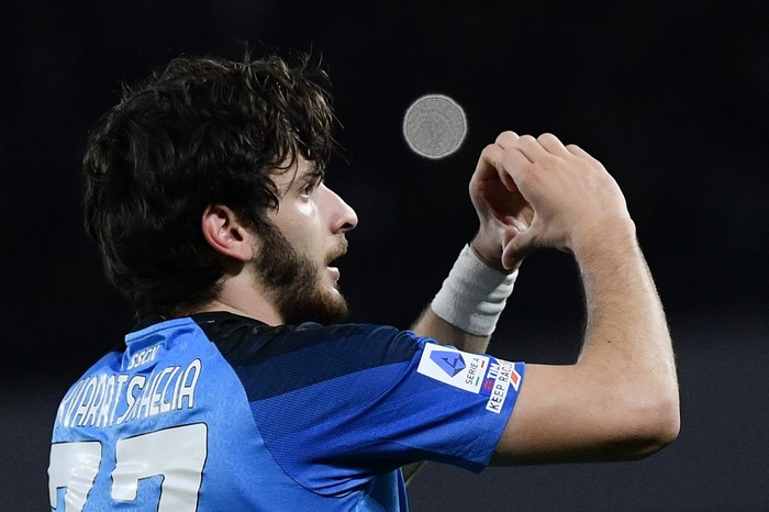 Napolis Georgian forward Khvicha Kvaratskhelia celebrates after opening the scoring during the Italian Serie A football match between Napoli and Atalanta on March 11, 2023 at the Diego-Maradona stadium in Naples. (Photo by Filippo MONTEFORTE / AFP)