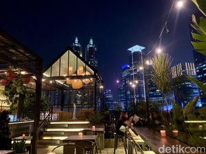 Di Sini Bisa Jajan Pasta Sambil Menikmati City Light Sudirman