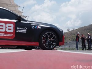 Pertamina Ajak Pembeli Loyal Pertamax Turbo Geber BMW di Sirkuit Mandalika