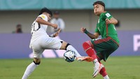 Sementara Timnas Indonesia U-17 akhirnya angkat koper dari Piala Dunia U-17. Sebelumnya, Garuda Muda bisa berharap andai Meksiko seri 0-0.