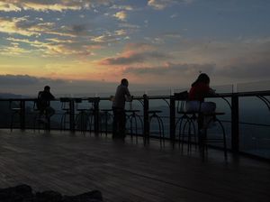 Menikmati Sunset di Enam Langit, Wisata Alternatif Borobudur