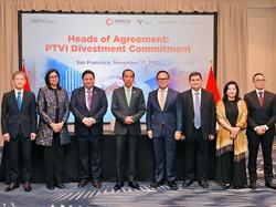 Jokowi Hadiri Penandatanganan Lepas Saham MIND ID & Vale