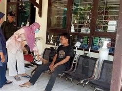 Tolong Lur! Pemuda Ini Viral Ditemukan Linglung di Kotabaru Jogja