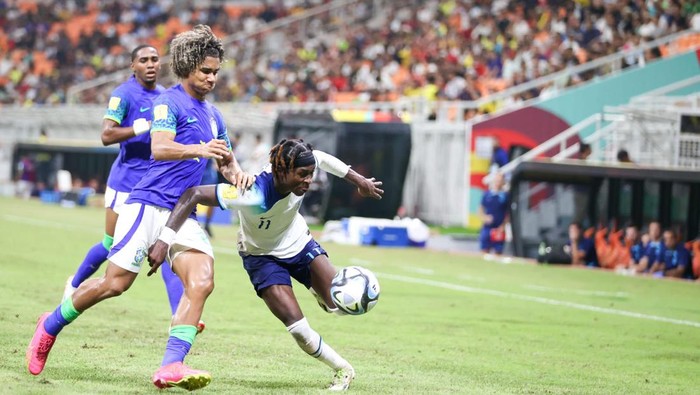 Penonton Inggris vs Brasil di Piala Dunia U-17 2023 menjadi yang terbanyak di luar laga yang melibatkan Indonesia. Pelatih Tim Samba, Phelipe Leal, terkesan.