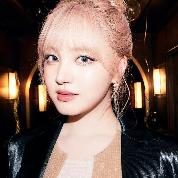 Potret LIZ IVE dalam foto konsep single 'Nobody'/ Foto: instagram.com/m._.usb Potret LIZ IVE dalam foto konsep single 'Nobody'