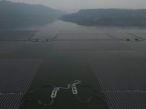 Potret PLTS Terapung Cirata, Ketiga Terbesar di Dunia