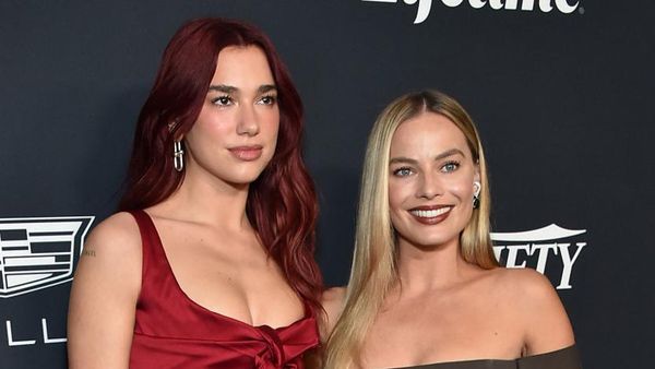 Duet Maut! Dua Lipa dan Margot Robbie Bak Barbie Betulan