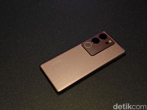 Penampakan Vivo V29 Velvet Red, HP Rp 5 Jutaan Tampilan Premium Penampakan Vivo V29 Velvet Red, HP Rp 5 Jutaan Tampilan Premium